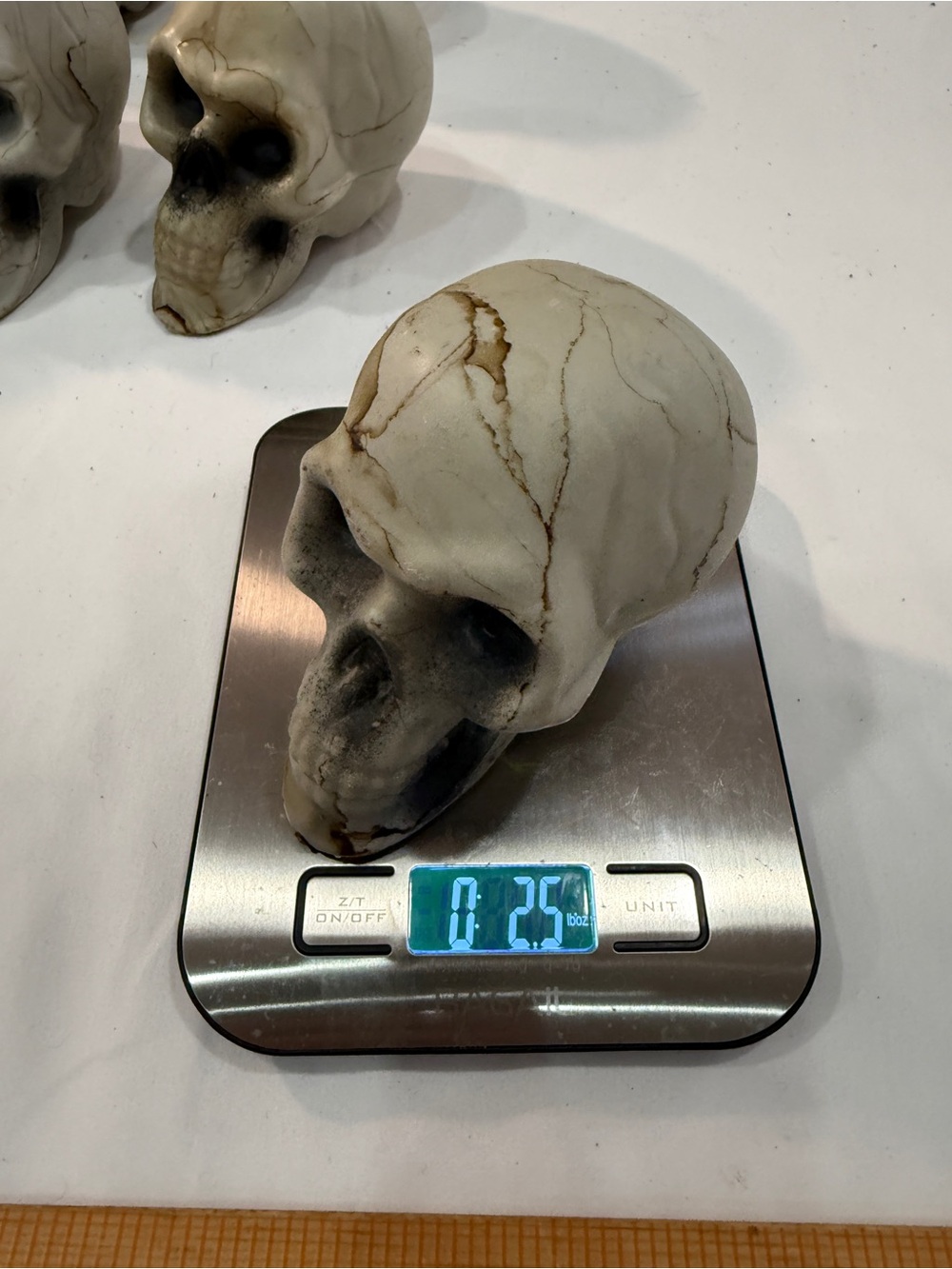 Set of Decorative Skull Figurines - Bone White - Picture 2 of 4
